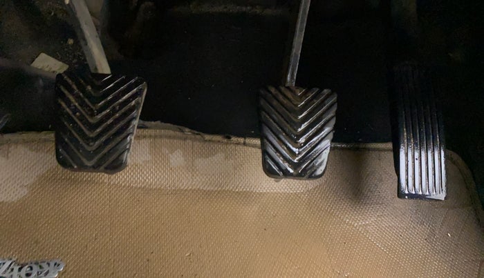 2013 Hyundai i20 SPORTZ 1.4 CRDI, Diesel, Manual, 1,05,964 km, Pedals