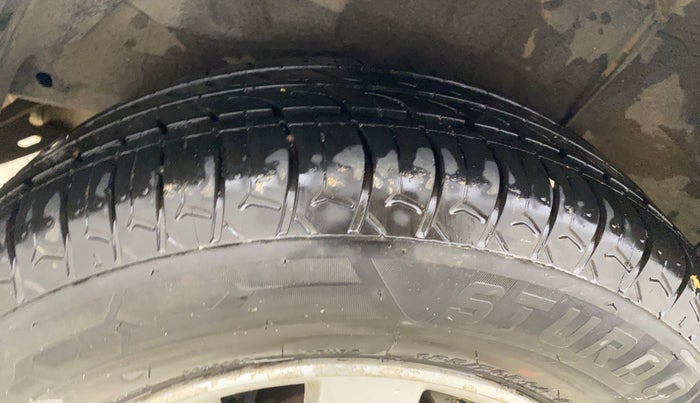 2013 Hyundai i20 SPORTZ 1.4 CRDI, Diesel, Manual, 1,05,964 km, Right Rear Tyre Tread