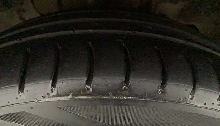 2018 Tata Tiago XZ DIESEL, Diesel, Manual, 38,454 km, Right Front Tyre Tread