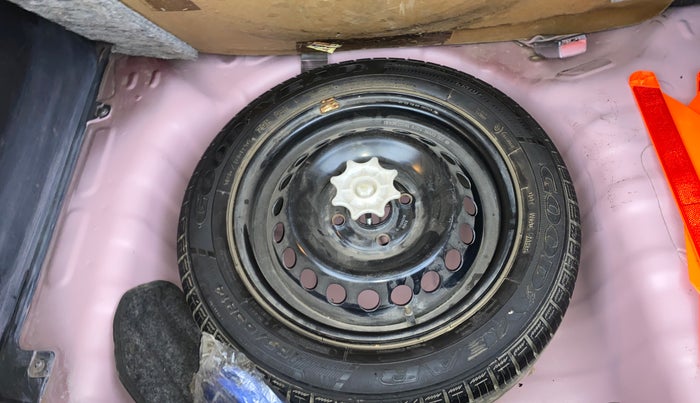 2015 Hyundai Grand i10 ASTA (O) 1.2 KAPPA VTVT, Petrol, Manual, 83,924 km, Spare Tyre