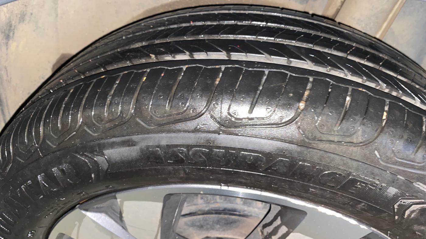 2022 Volkswagen TAIGUN TOPLINE 1.0 TSI AT, Petrol, Automatic, 38,551 km, Left Rear Tyre Tread