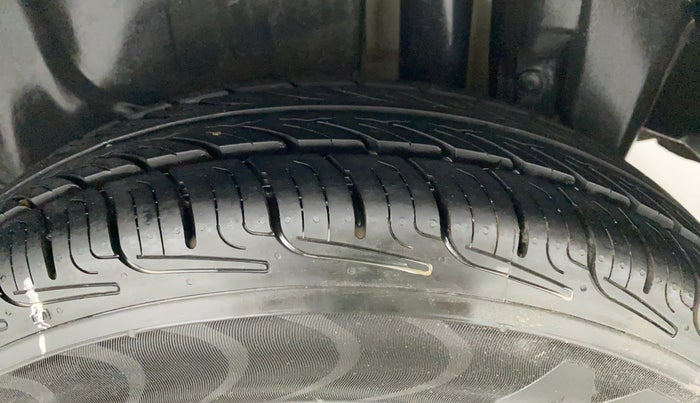 2017 Maruti Swift Dzire VXI, Petrol, Manual, 78,994 km, Left Rear Tyre Tread
