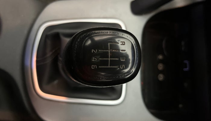 2021 KIA SELTOS HTE 1.5 PETROL, CNG, Manual, 60,780 km, Gear Lever