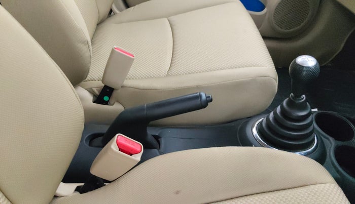 2013 Honda Brio S MT, Petrol, Manual, 41,936 km, Gear Lever