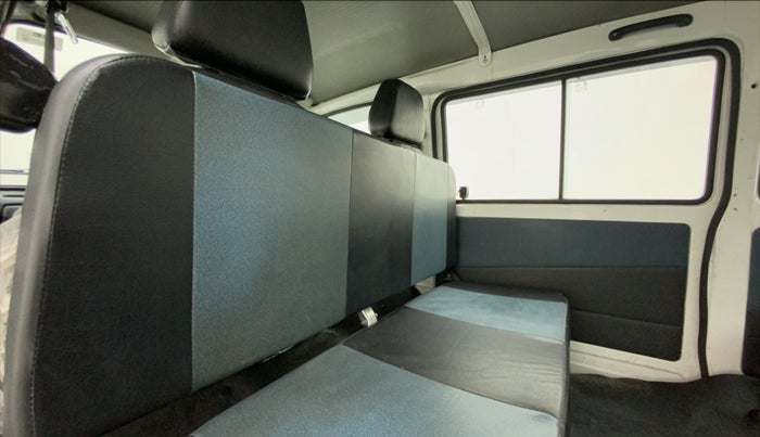 2017 Maruti OMNI E 8 STR, Petrol, Manual, 46,489 km, Right Side Rear Door Cabin