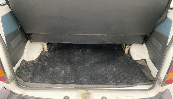 2017 Maruti OMNI E 8 STR, Petrol, Manual, 46,489 km, Boot Inside