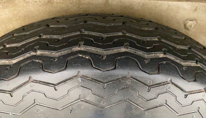 2017 Maruti OMNI E 8 STR, Petrol, Manual, 46,489 km, Right Rear Tyre Tread