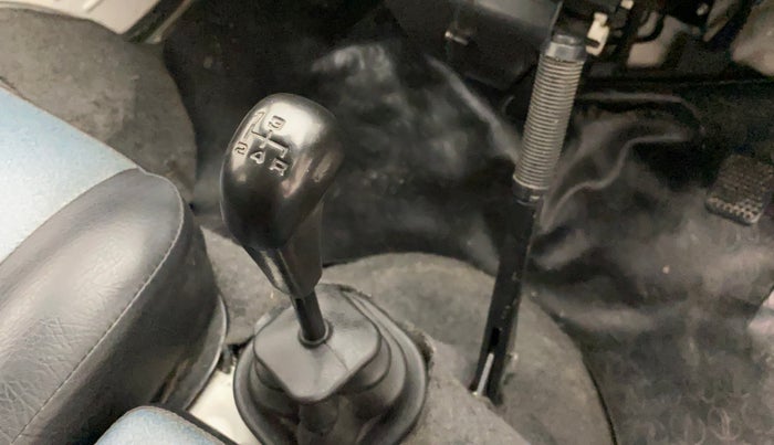 2017 Maruti OMNI E 8 STR, Petrol, Manual, 46,489 km, Gear Lever