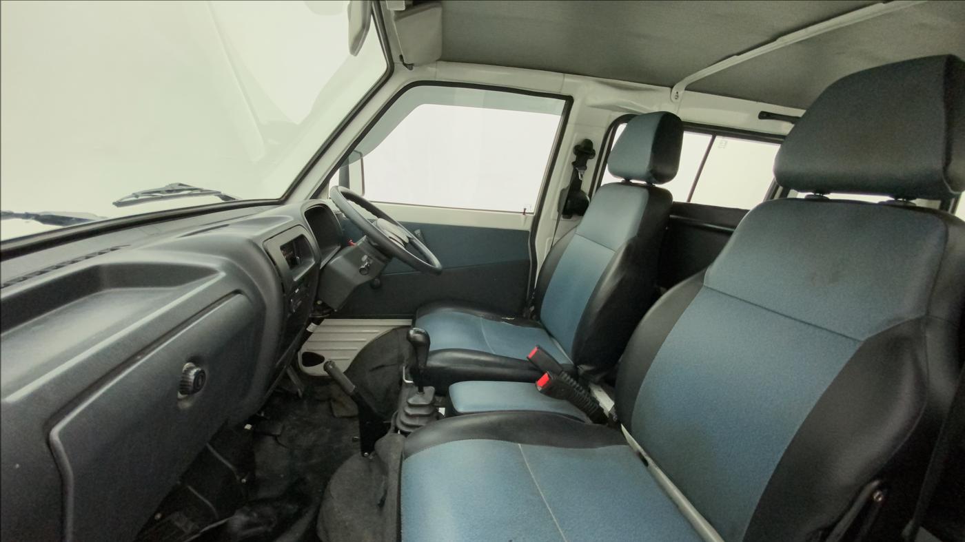 2017 Maruti OMNI E 8 STR, Petrol, Manual, 46,489 km, Right Side Front Door Cabin