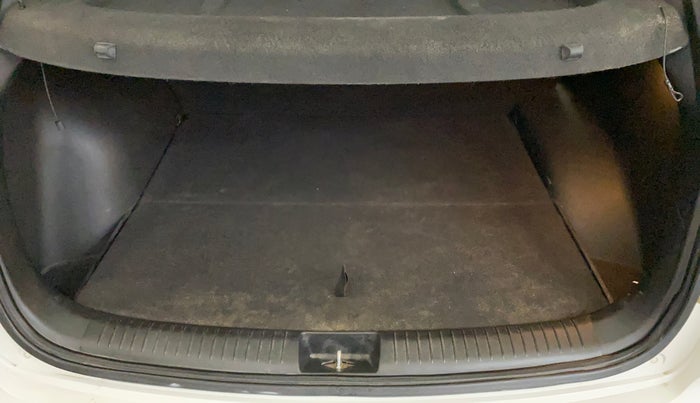 2017 Hyundai Creta SX PLUS 1.6 PETROL SPECIAL EDITION, Petrol, Manual, 1,15,075 km, Boot Inside