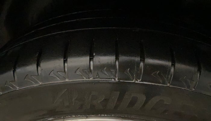 2017 Hyundai Creta SX PLUS 1.6 PETROL SPECIAL EDITION, Petrol, Manual, 1,15,075 km, Left Rear Tyre Tread