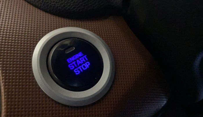 2017 Hyundai Creta SX PLUS 1.6 PETROL SPECIAL EDITION, Petrol, Manual, 1,15,075 km, Keyless Start/ Stop Button