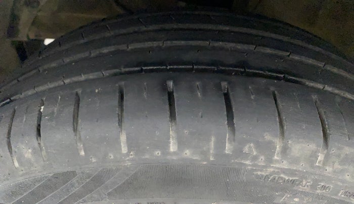 2019 Maruti Baleno ZETA PETROL 1.2, Petrol, Manual, 25,452 km, Left Front Tyre Tread
