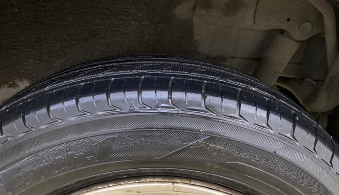 2013 Maruti Wagon R 1.0 LXI CNG, CNG, Manual, 52,226 km, Left Rear Tyre Tread