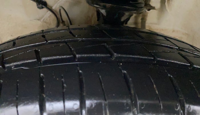 2020 Maruti Alto VXI PLUS, Petrol, Manual, 22,676 km, Left Front Tyre Tread