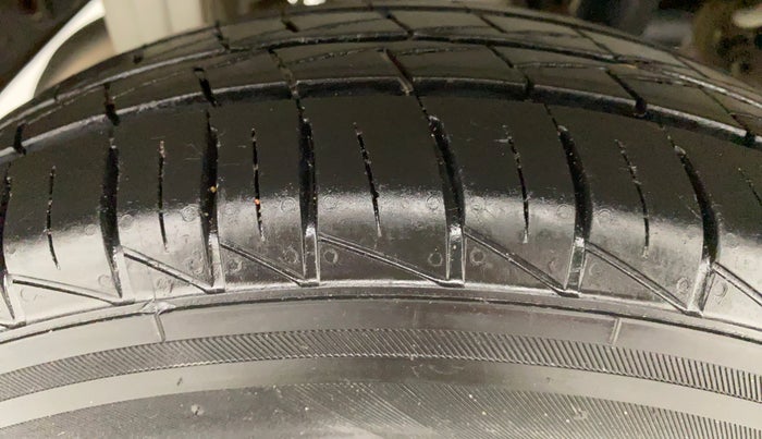 2021 Maruti Alto LXI, Petrol, Manual, 3,954 km, Right Rear Tyre Tread
