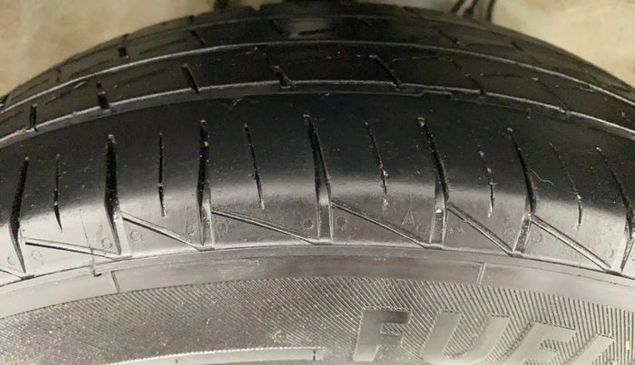 2021 Maruti Alto LXI, Petrol, Manual, 3,954 km, Right Front Tyre Tread