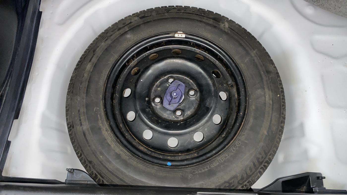 2018 Maruti Swift VXI AMT, Petrol, Automatic, 35,277 km, Spare Tyre