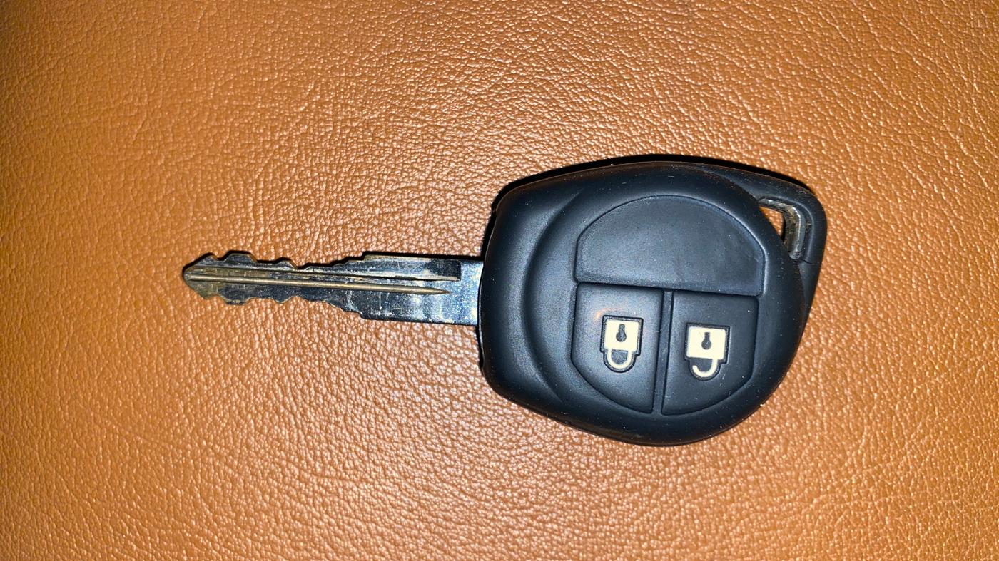 2018 Maruti Swift VXI AMT, Petrol, Automatic, 35,277 km, Key Close Up