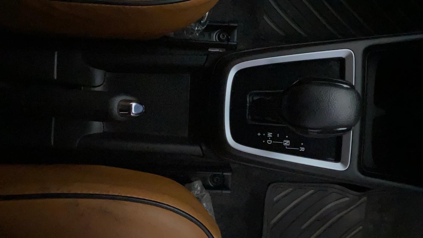 2018 Maruti Swift VXI AMT, Petrol, Automatic, 35,277 km, Gear Lever