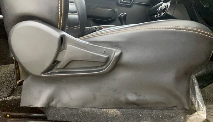 2020 Maruti S PRESSO VXI CNG, CNG, Manual, 75,908 km, Driver Side Adjustment Panel