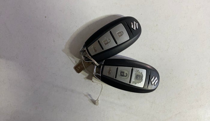 2019 Maruti Ciaz ALPHA  AT 1.5 SHVS PETROL, Petrol, Automatic, 90,128 km, Key Close Up