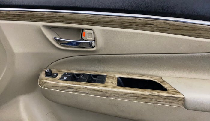2019 Maruti Ciaz ALPHA  AT 1.5 SHVS PETROL, Petrol, Automatic, 90,128 km, Driver Side Door Panels Control