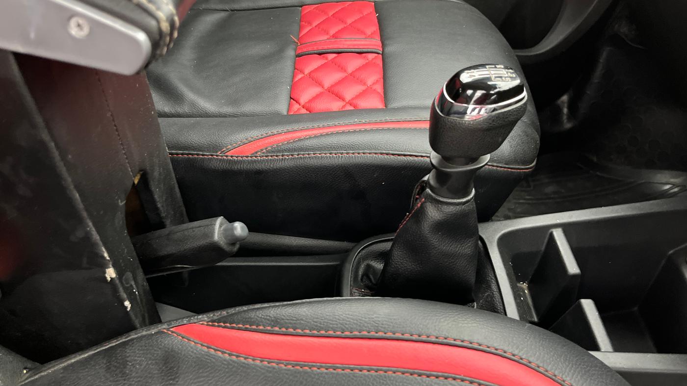 2020 Renault Kwid RXT 1.0 (O), Petrol, Manual, 46,624 km, Gear Lever