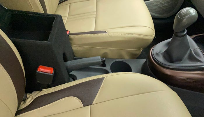2021 Hyundai AURA S 1.2 CNG, CNG, Manual, 66,390 km, Gear Lever