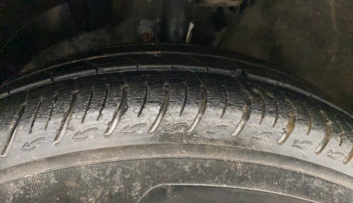 2019 Maruti Baleno DELTA PETROL 1.2, Petrol, Manual, 30,401 km, Left Front Tyre Tread