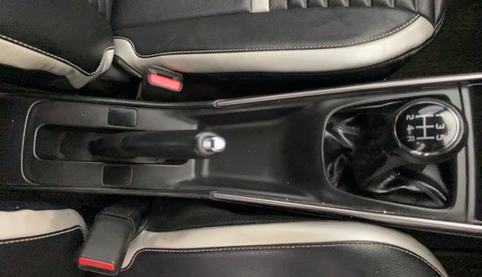 2019 Maruti Baleno DELTA PETROL 1.2, Petrol, Manual, 30,401 km, Gear Lever