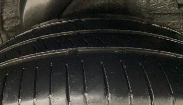 2014 Hyundai i20 ASTA 1.2, Petrol, Manual, 99,946 km, Left Rear Tyre Tread