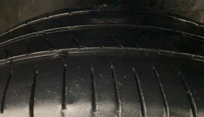 2014 Hyundai i20 ASTA 1.2, Petrol, Manual, 99,946 km, Right Front Tyre Tread