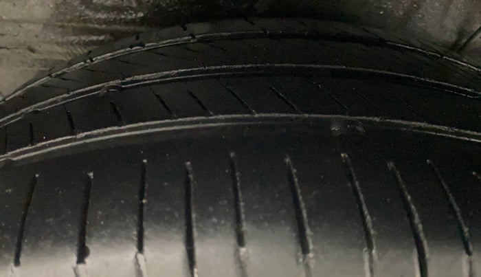 2014 Hyundai i20 ASTA 1.2, Petrol, Manual, 99,946 km, Right Rear Tyre Tread