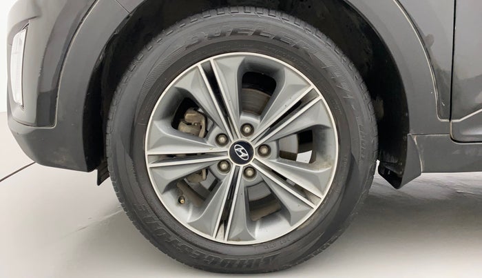 2017 Hyundai Creta SX PLUS AT 1.6 PETROL, Petrol, Automatic, 1,07,329 km, Left Front Wheel