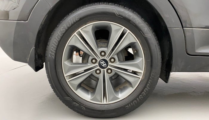 2017 Hyundai Creta SX PLUS AT 1.6 PETROL, Petrol, Automatic, 1,07,329 km, Right Rear Wheel