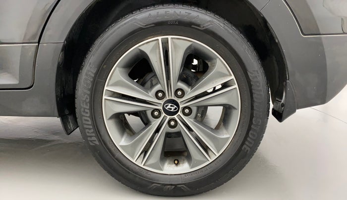 2017 Hyundai Creta SX PLUS AT 1.6 PETROL, Petrol, Automatic, 1,07,329 km, Left Rear Wheel