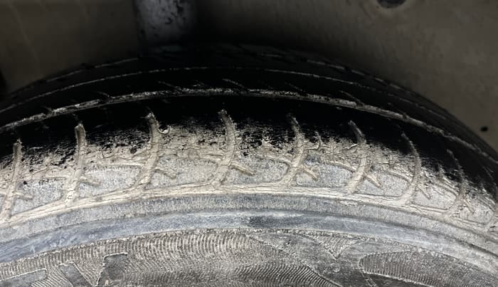 2016 Maruti Celerio VXI AMT, Petrol, Automatic, 40,340 km, Right Rear Tyre Tread