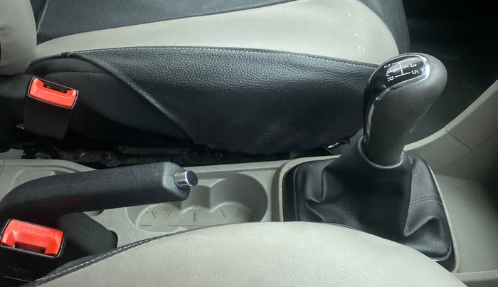 2018 Tata Tiago XZ 1.2 REVOTRON, Petrol, Manual, 50,999 km, Gear Lever