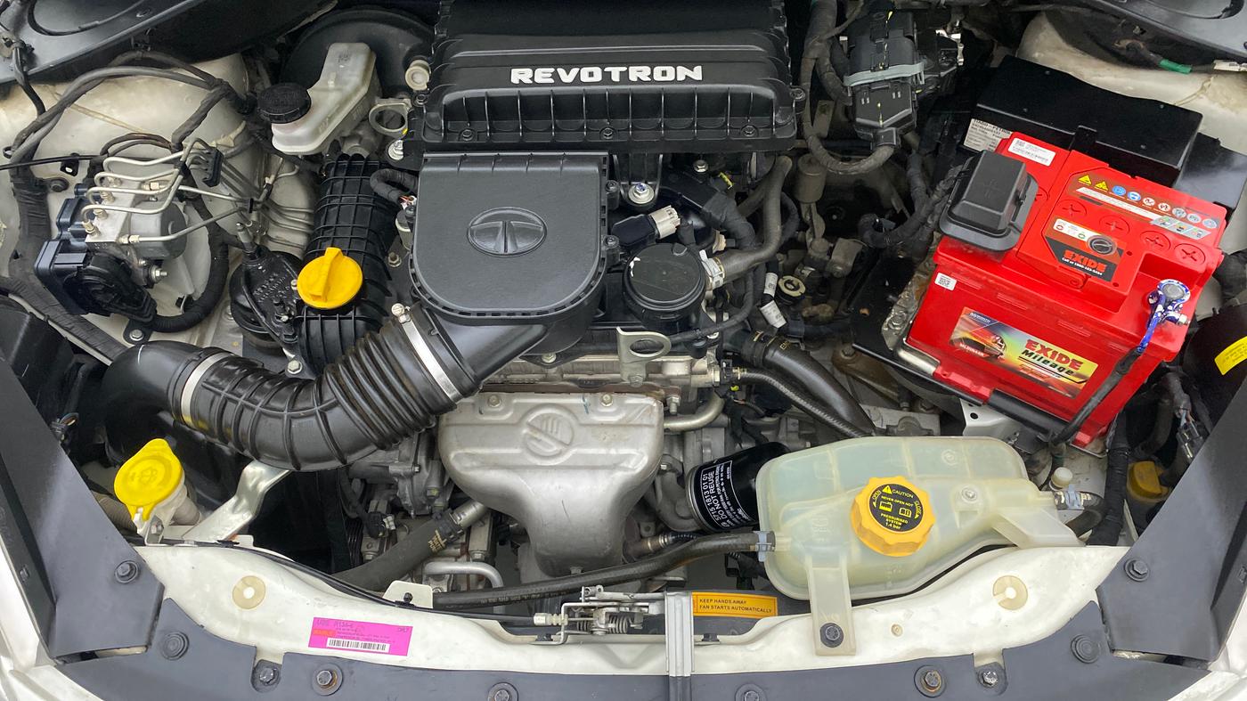 2018 Tata Tiago XZ 1.2 REVOTRON, Petrol, Manual, 50,999 km, Open Bonet