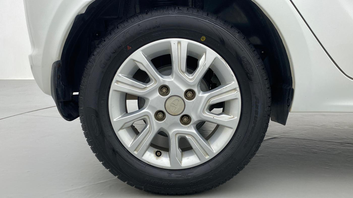 2018 Tata Tiago XZ 1.2 REVOTRON, Petrol, Manual, 50,999 km, Right Rear Wheel