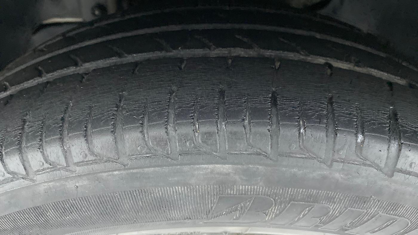 2018 Tata Tiago XZ 1.2 REVOTRON, Petrol, Manual, 50,999 km, Left Front Tyre Tread