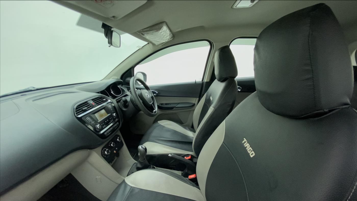 2018 Tata Tiago XZ 1.2 REVOTRON, Petrol, Manual, 50,999 km, Right Side Front Door Cabin