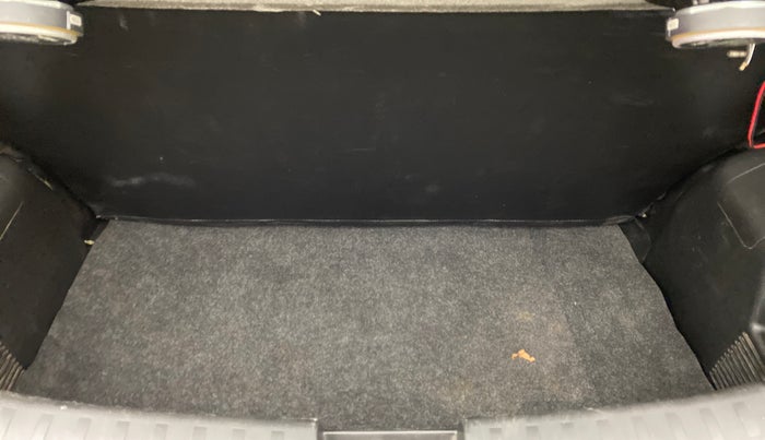2013 Maruti Swift VDI, Diesel, Manual, 48,500 km, Boot Inside