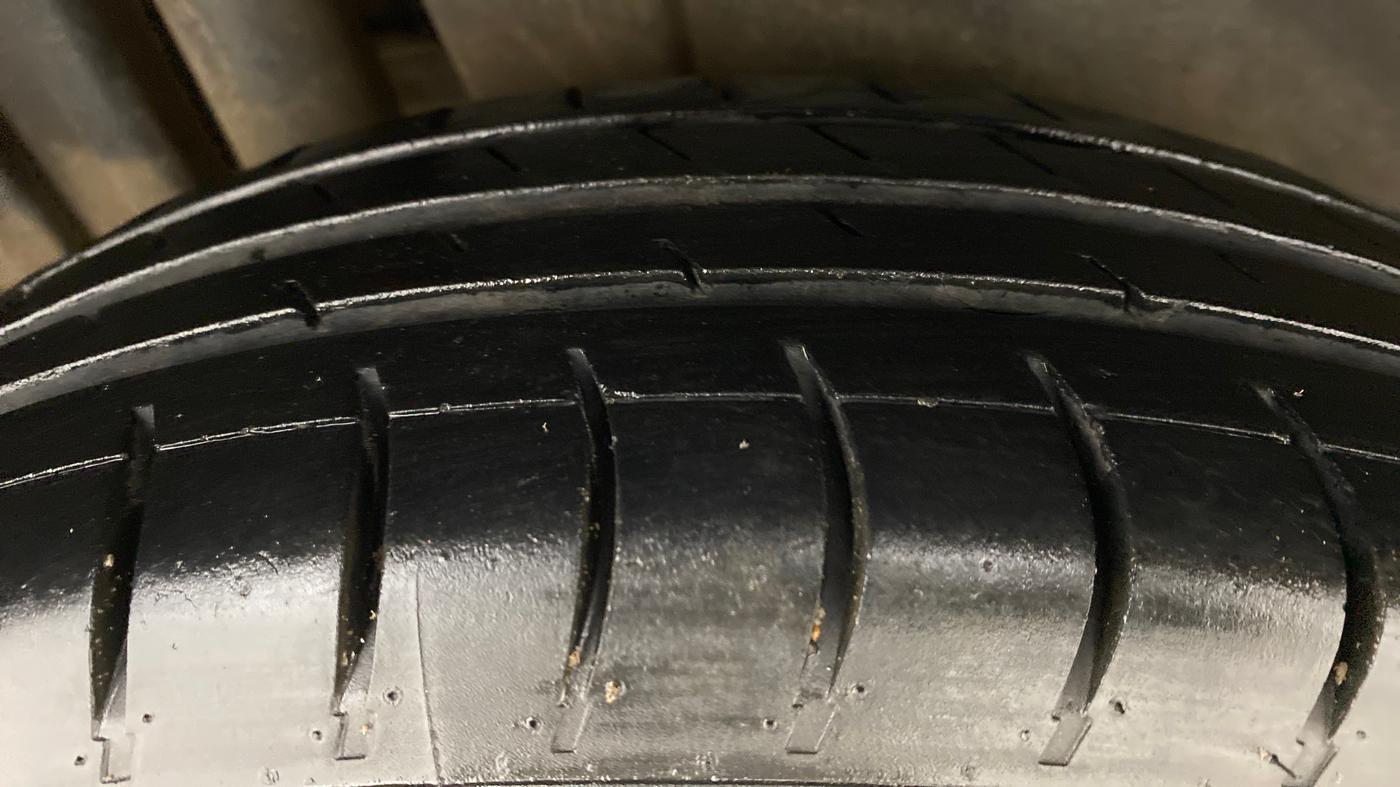 2013 Maruti Swift VDI, Diesel, Manual, 48,500 km, Right Rear Tyre Tread