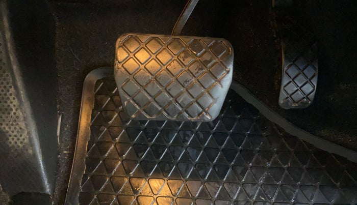 2017 Skoda Rapid STYLE 1.5 TDI AT, Diesel, Automatic, 1,12,847 km, Pedals