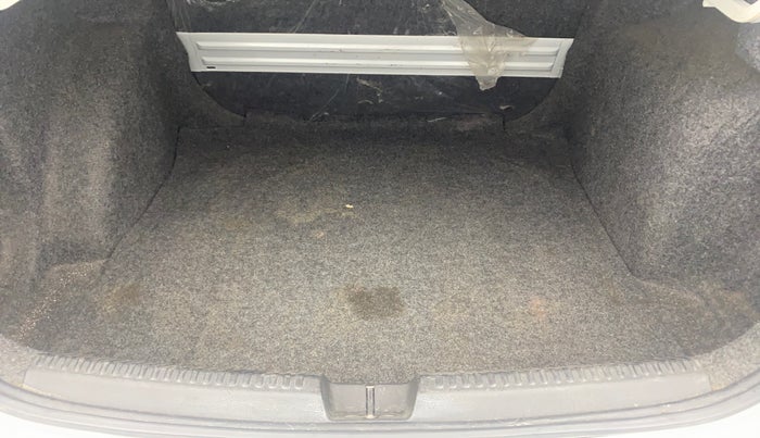 2017 Skoda Rapid STYLE 1.5 TDI AT, Diesel, Automatic, 1,12,847 km, Boot Inside