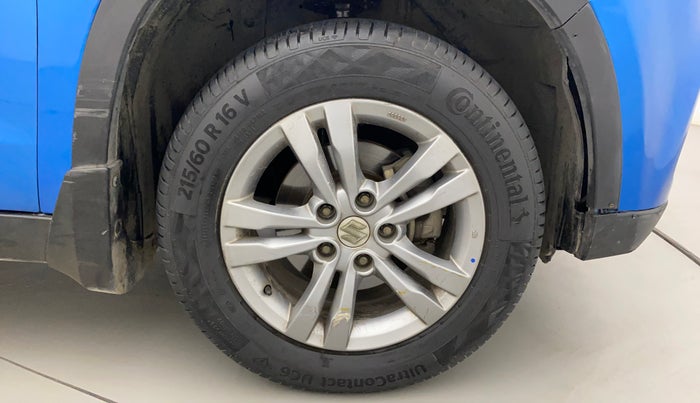 2017 Maruti Vitara Brezza ZDI PLUS DUAL TONE, Diesel, Manual, 66,731 km, Right Front Wheel
