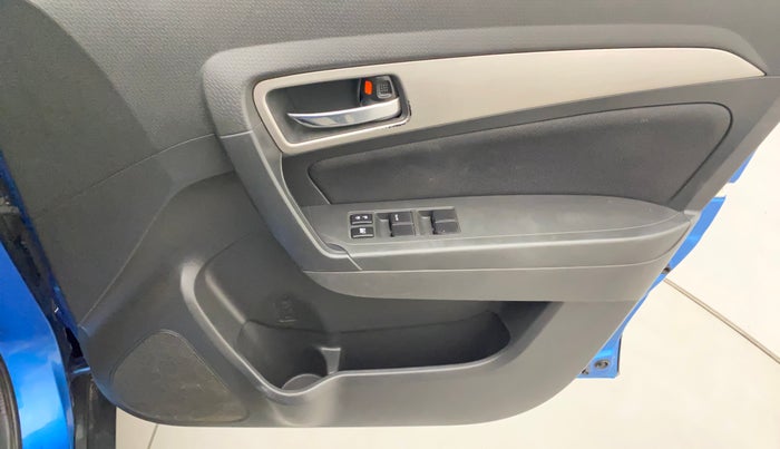 2017 Maruti Vitara Brezza ZDI PLUS DUAL TONE, Diesel, Manual, 66,731 km, Driver Side Door Panels Control