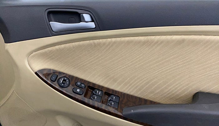 2015 Hyundai Verna FLUIDIC 4S 1.6 VTVT S(O), Petrol, Manual, 51,666 km, Driver Side Door Panels Control